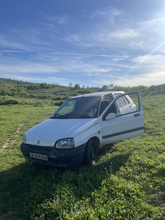 Продава се рено клио 1.4