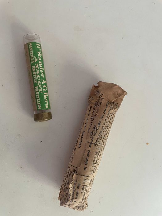 recipiente pt medicamente gole sticla si aluminiu vechi BROMURAL rare