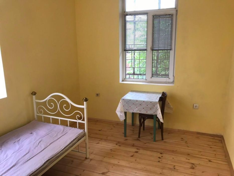 Дава се под наем Двустаен апартамент в София, Център - 60 кв.м за 418.71 € - Снимка #1