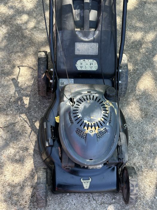 Бензинова самоходна косачка mowwox