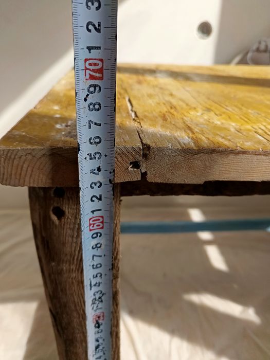 Продам стол деревянный