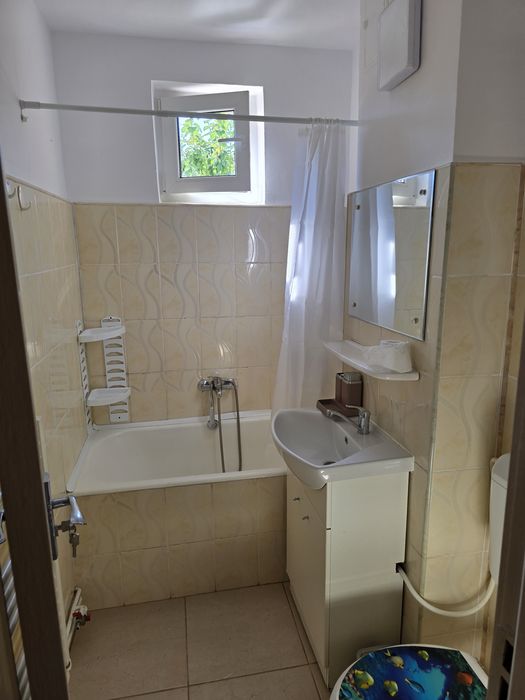 Inchiriez apartament 2 camere