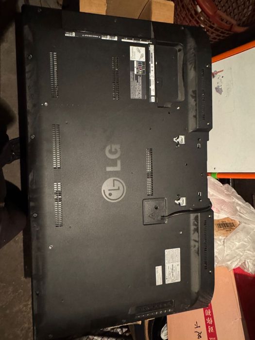 Продам телевизор Lg