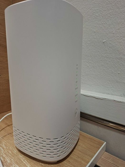 Router Wireless cu cartela SIM 5G Telenor Kaon model FA7150 Wi-Fi 7 LTE
