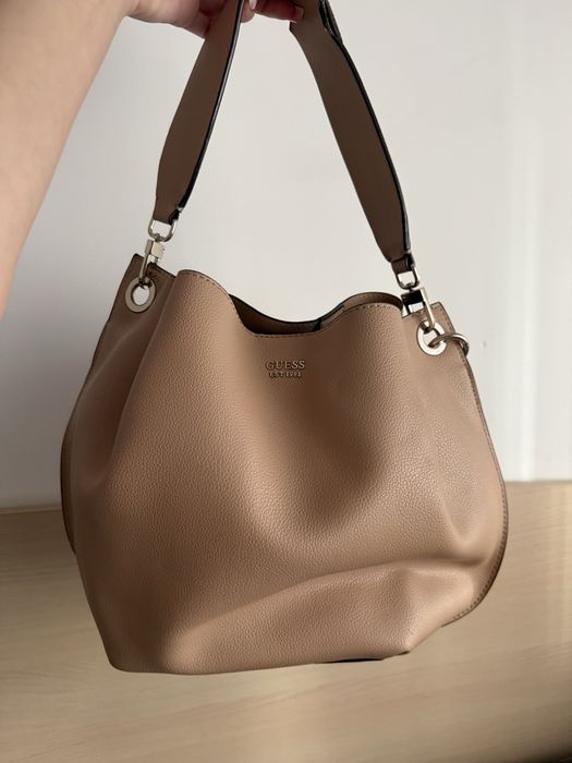 Guess чанта торба през рамо