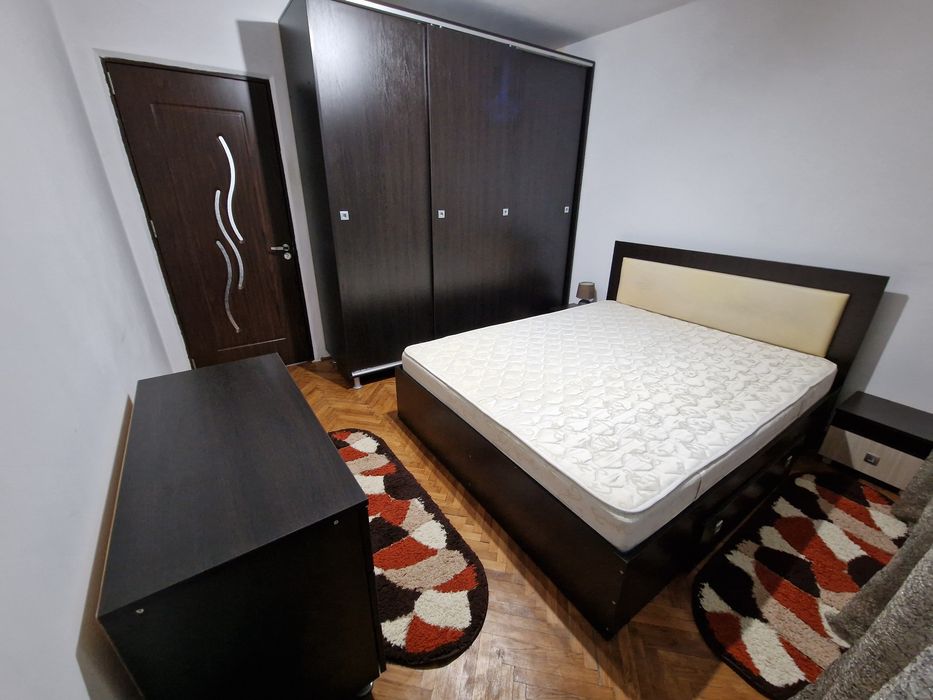 Apartament 2 camere de închiriat – Zona centrala(MC Donalds Piata MARE) zonă verde și liniștită, ideal pentru studenți și tineri profesioniști