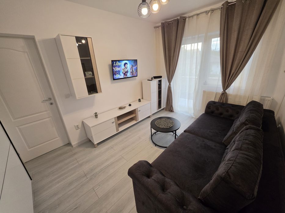 Apartament nou de inchiriat!