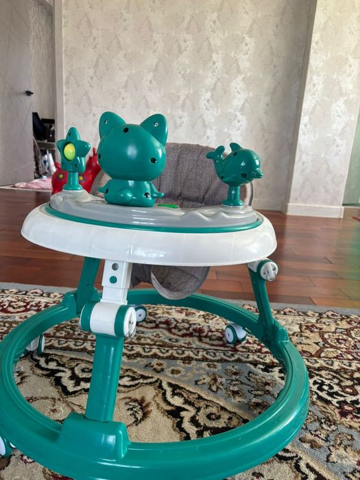 Продам детский ходунок. Складывается