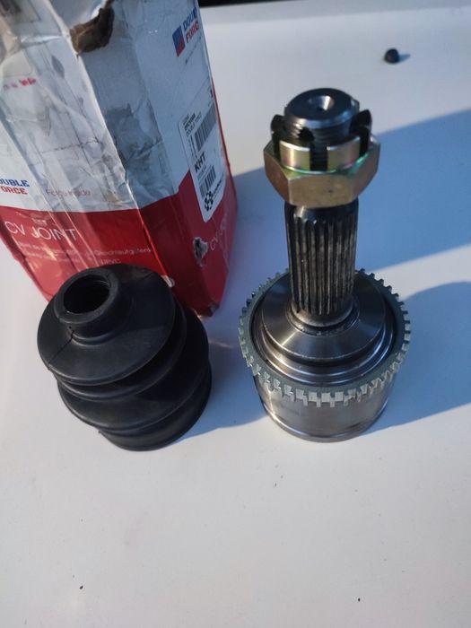 Запчасти на Mitsubishi junior.