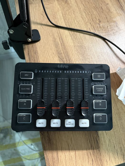 Звуковая карта Fifine Sc3 микшер