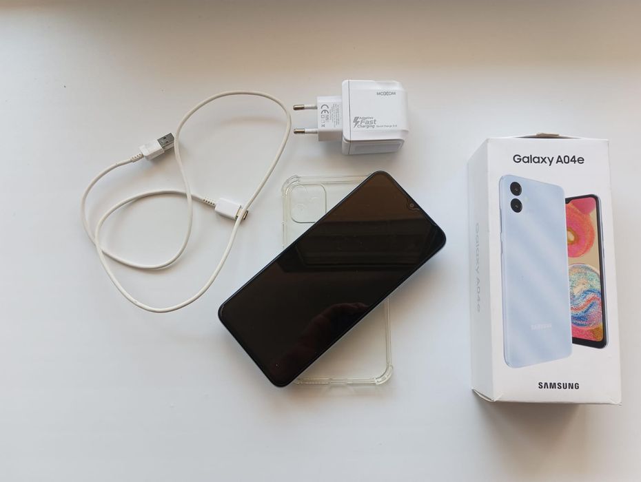 Продам телефон Samsung a04e