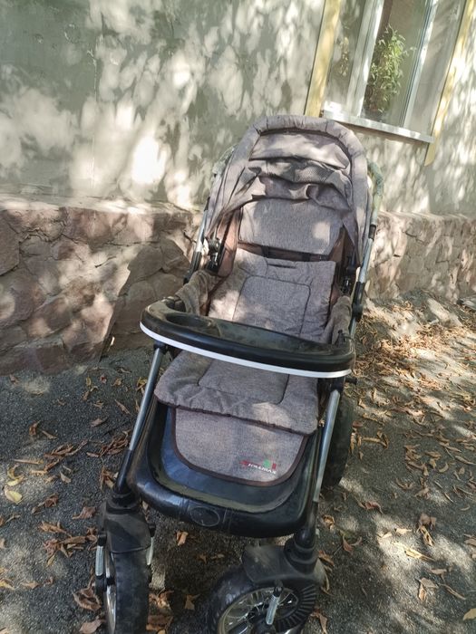 Продам детскую коляску