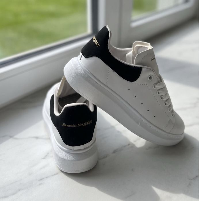 Alexander Mcqueen - White and Black - 40-45