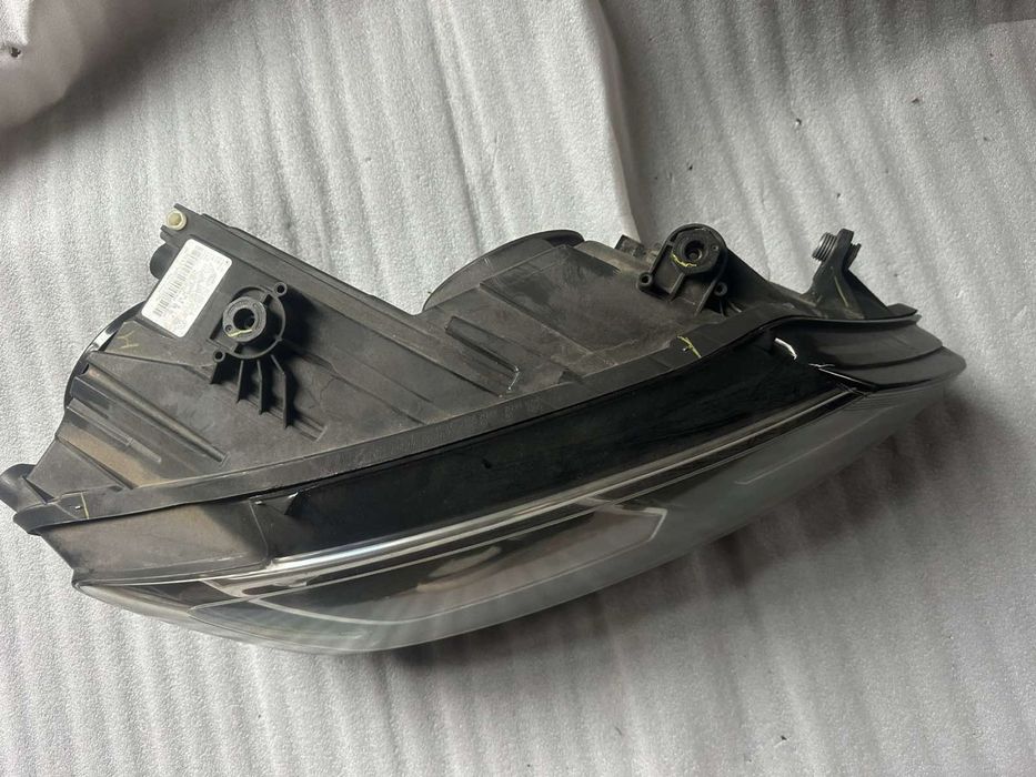 Vw Jetta Десен Фар Завиващ 5C7941752E