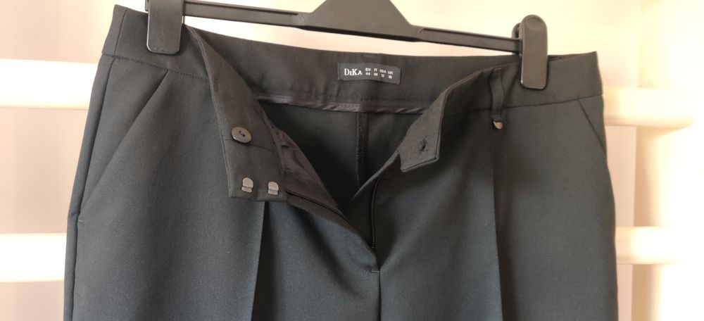 Pantaloni negri de costum Dika