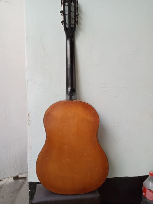 Гитара семиструнная