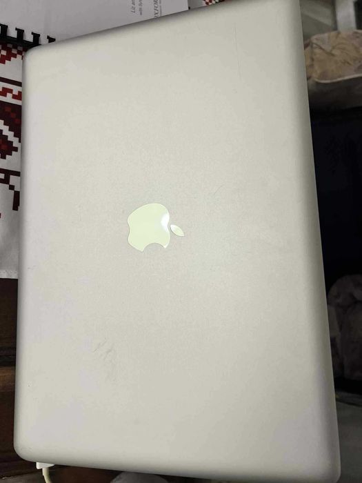 лаптоп Macbook pro