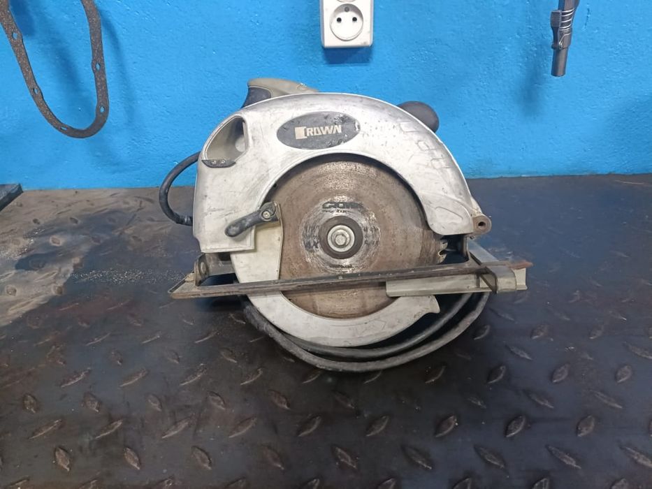 Циркулярная пила CROWN CT 4117