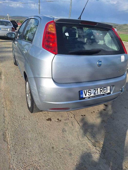 Vand Fiat grande punto 1.4 benzina