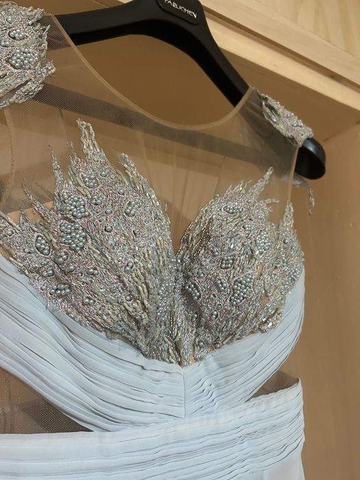 Продавам бледо синя официална рокля