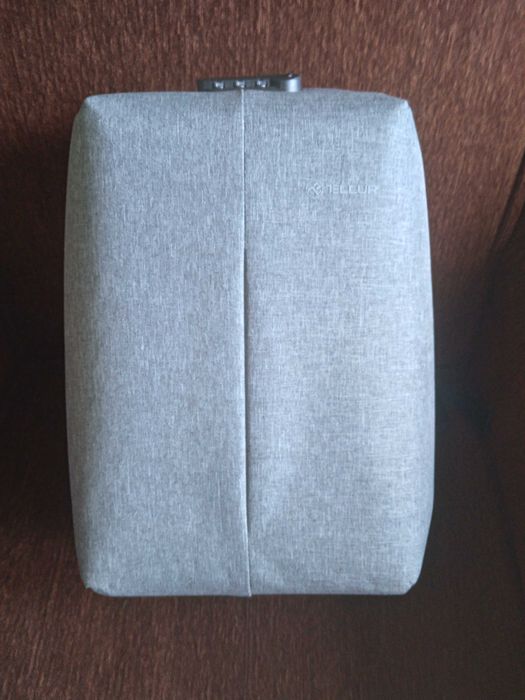 Rucsac laptop Tellur Antifurt V2, cu port USB, 15.6"
