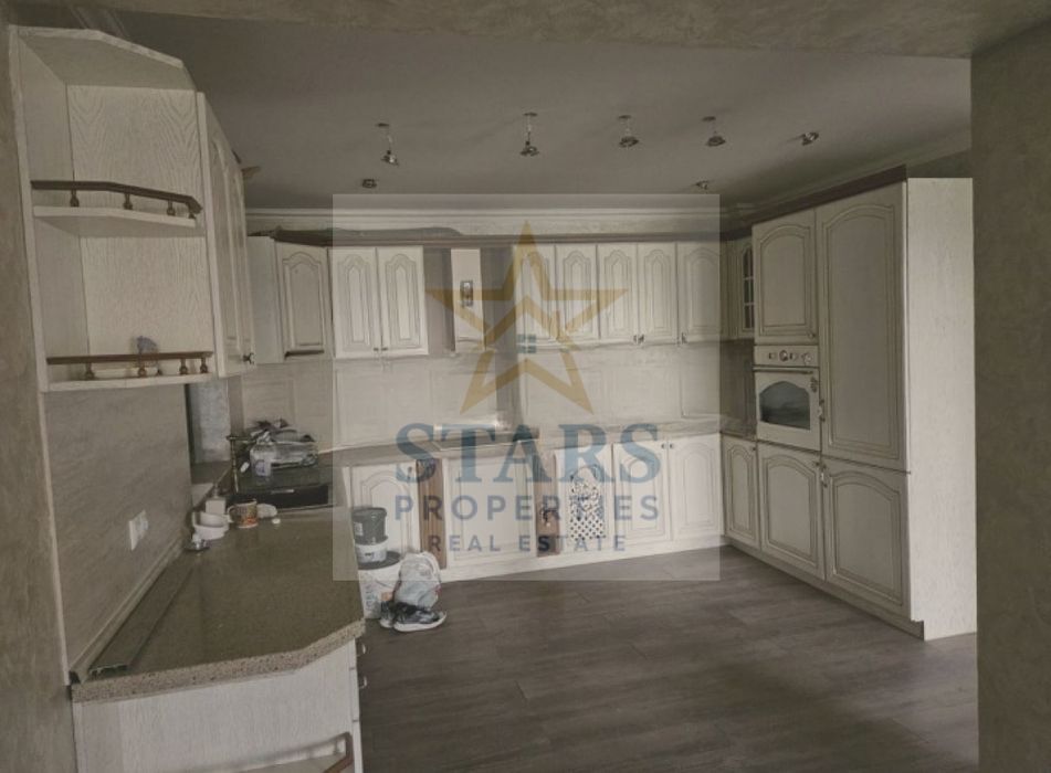 Продажба Къща гр. Варна 270m²