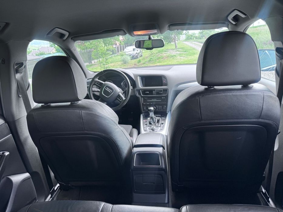 Audi Q5 2.0 TDI – 2011 – 203.000 km 143 cp pret in eur