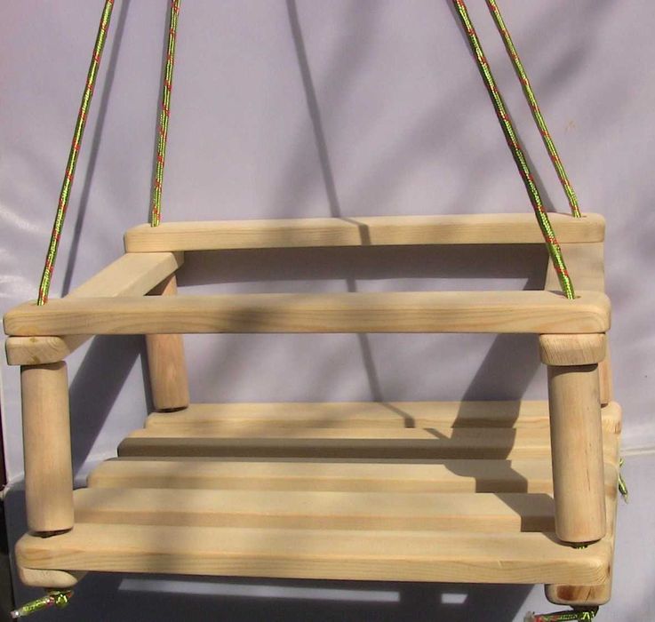 Качели деревянные