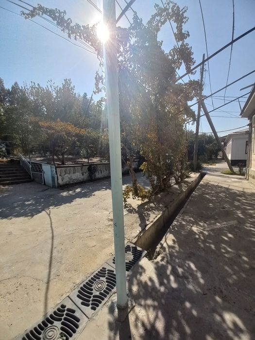 Бунёдкор кучаси 1-линия 7.5-соток Фасад:26.5-метр Участок Сотилади