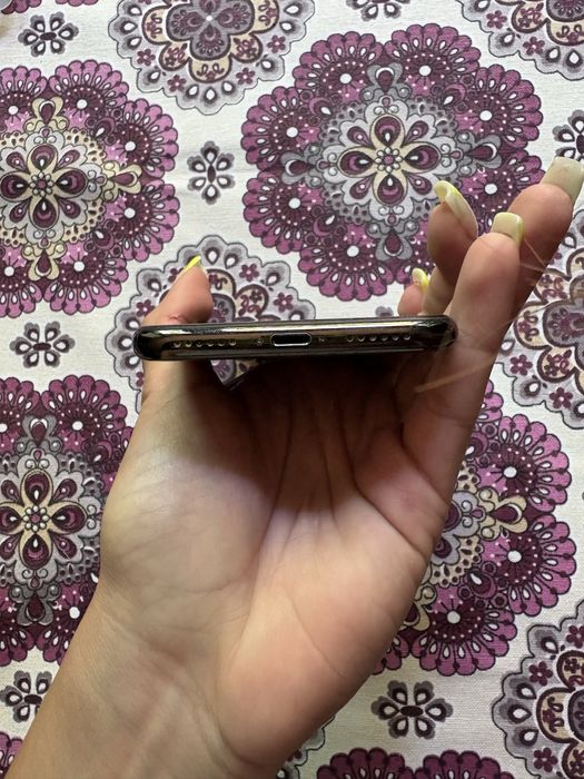 Продавам Iphone X 256 gb