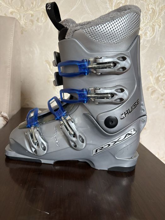 Ботинки горнолыжные 38р.