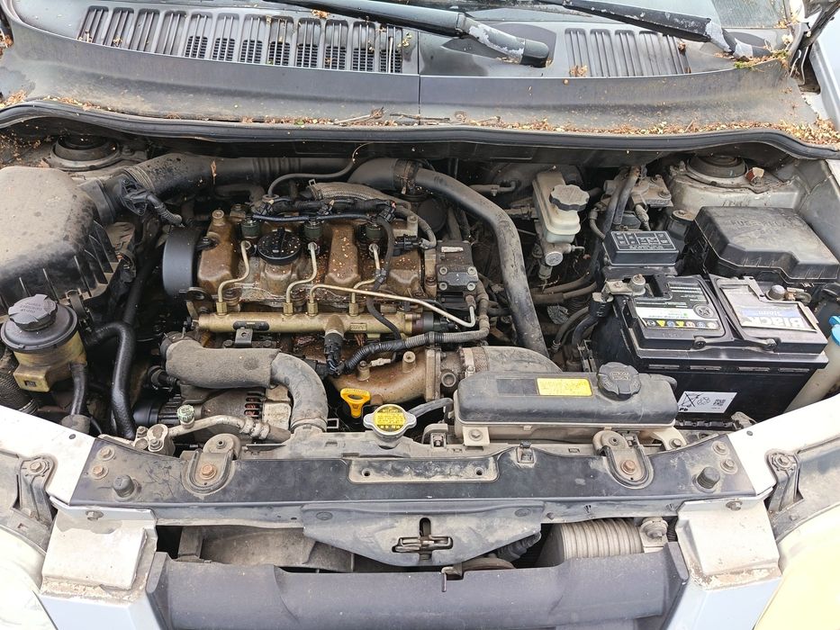 Hyundai Matrix 1.5 CRDi  82 к.с. 2003г. Хюндай Матрикс 1.5црди НА ЧАСТИ!!! 

Автомобилът  се продава САМО НА ЧАСТИ!!! 

Налични части:

Двигател