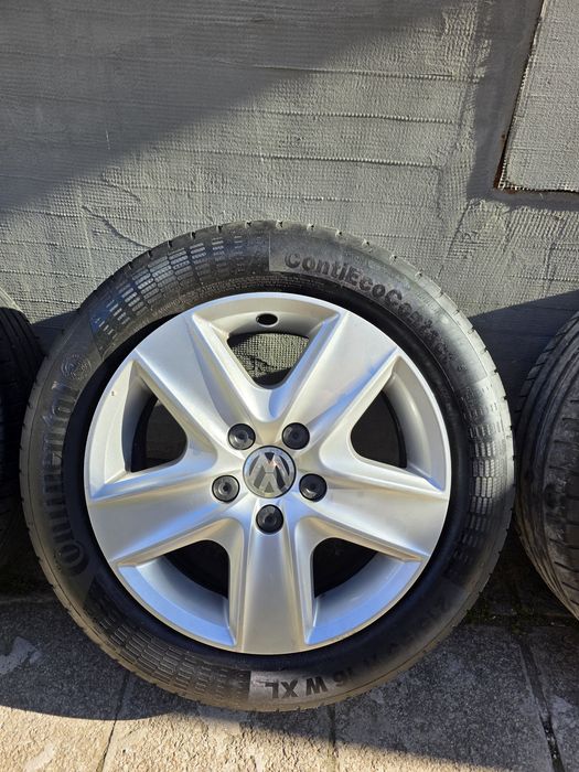 VW Passat Джанти с летни гуми 215/55/16