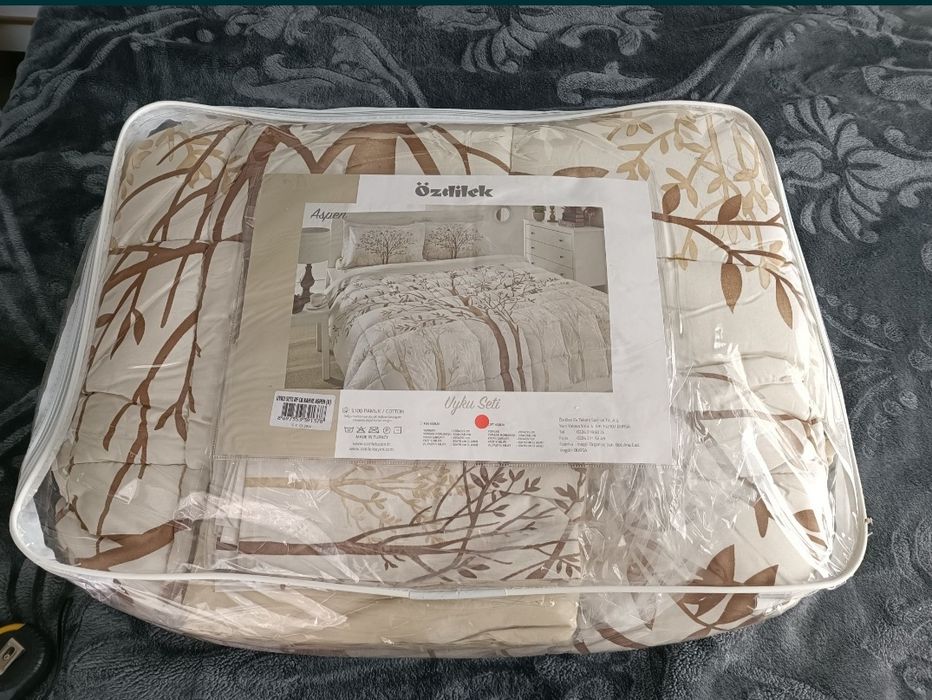 Комплект за спалня ÖZDİLEK с юрган