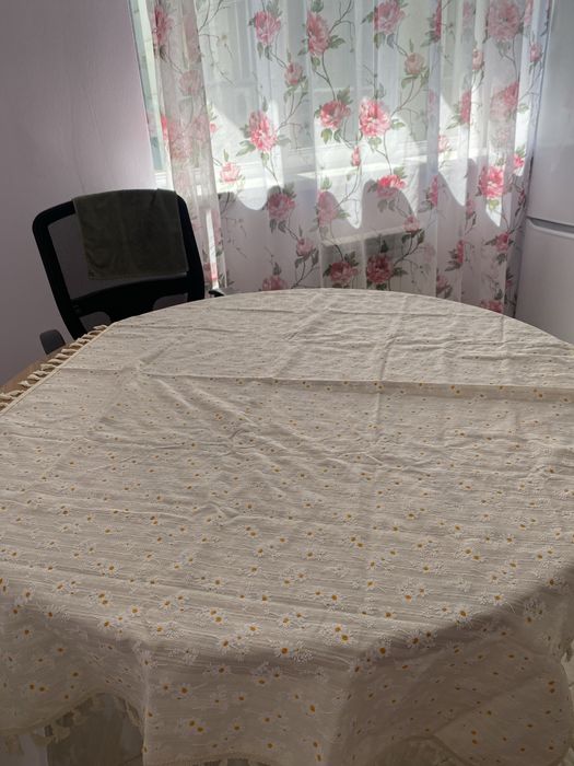 Скатерть новая с ромашками