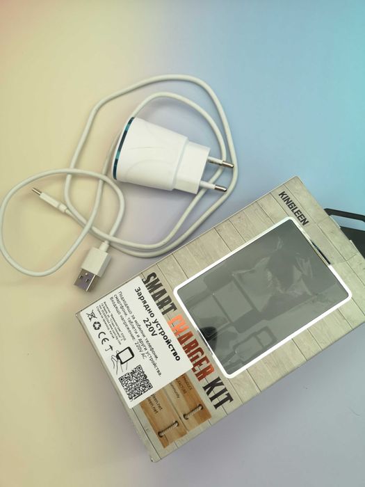 Зарядно устройство Kingleen модел C830E с два USB порта бързо зареждане с изходна мощност DC 5V/2.1A