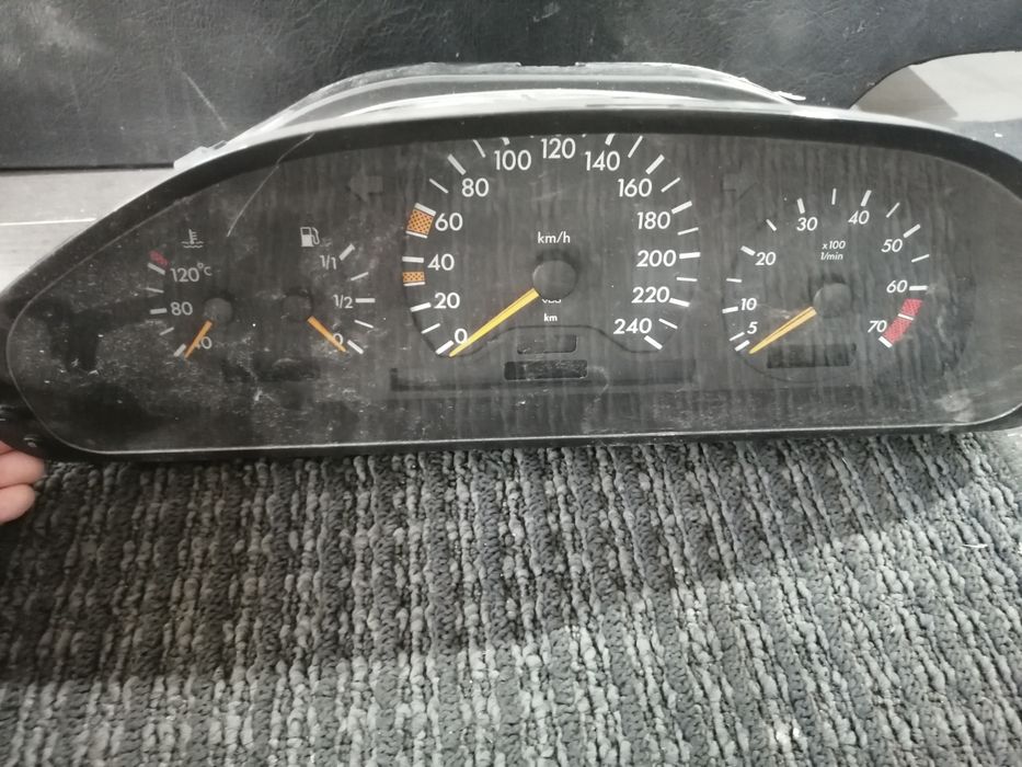 Приборная Панель Мерседес c200