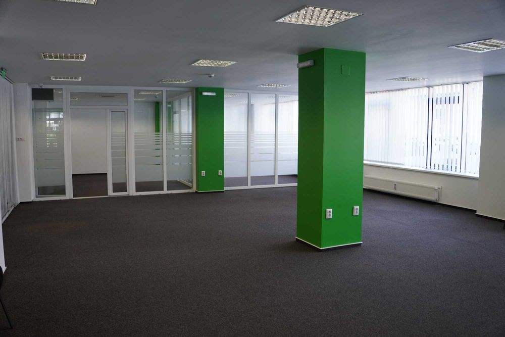 Birouri in Radauti (de la 25m2 pana la 140 m2 ) Cladire noua + Parcari + Dotari  / Alte spatii: Bucatarie utilata de 120 m2