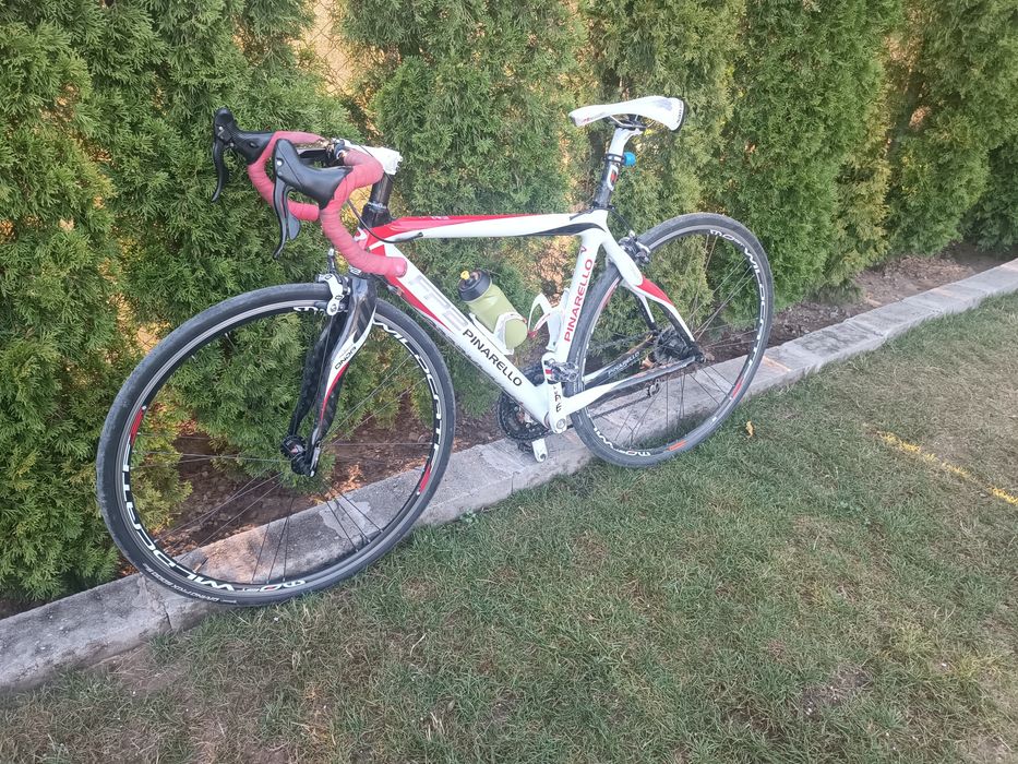 Продавам Pinarello FP2 Carbon – Campagnolo Veloce 2x10 – Mavic Cosmic
