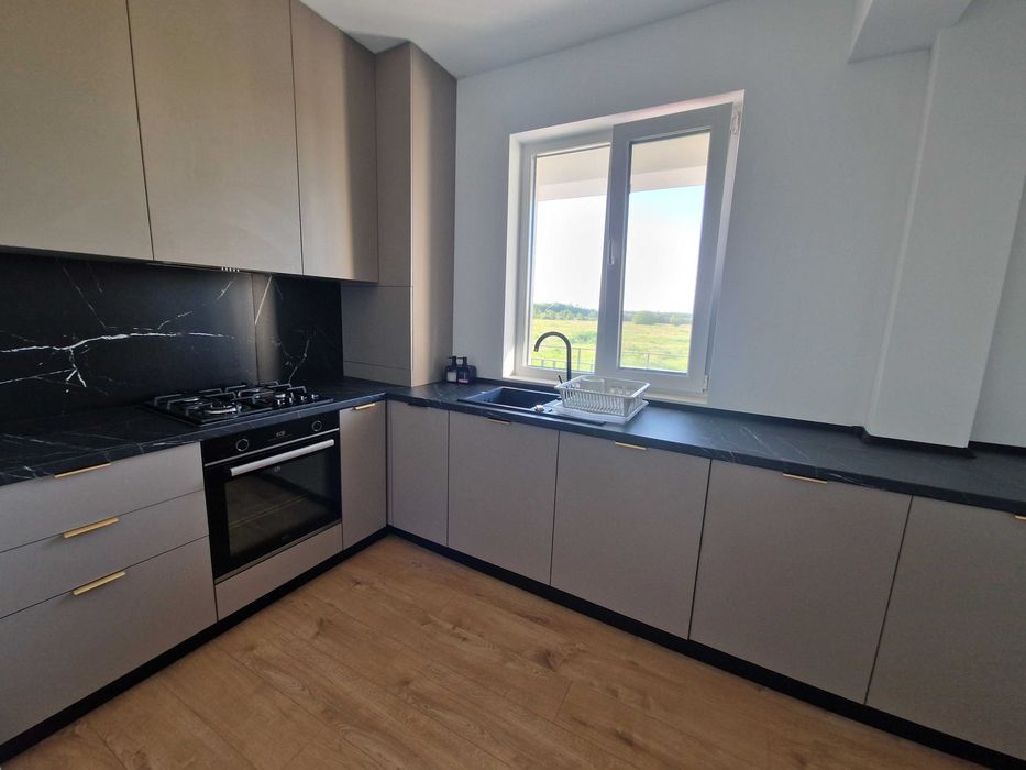 Particular inchiriez ap 2 camere in City Nord Turnari
