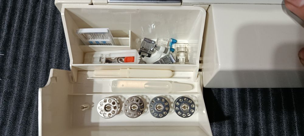 Mașina cusut Privileg