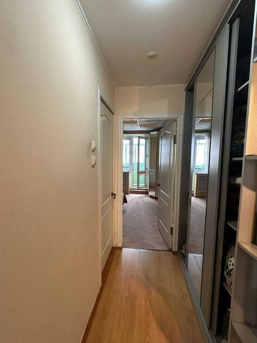 Продам квартиру 3 ком 8 мкр