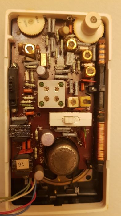 Radio rusesc pe tranzistori Signal 402, functional