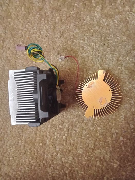 Компьютерный блок питания, кулер.
