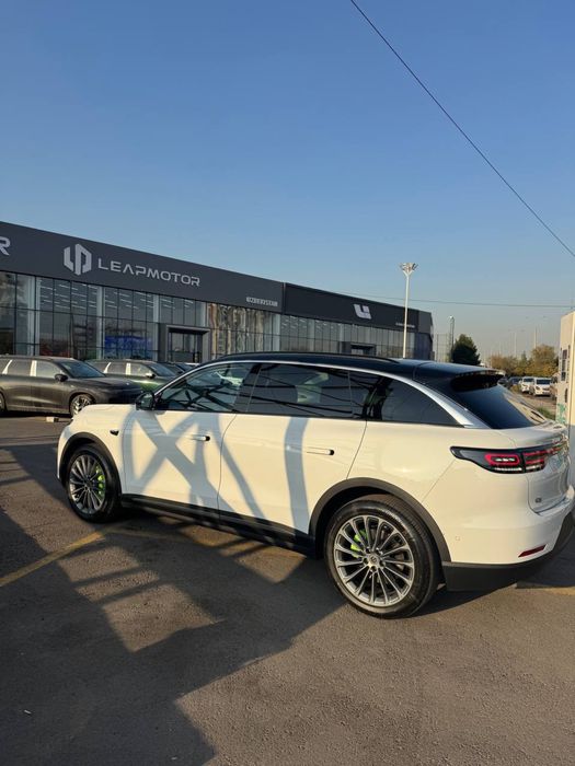 Leap Motor c 16  2 Позиция Qora va Oq 2025