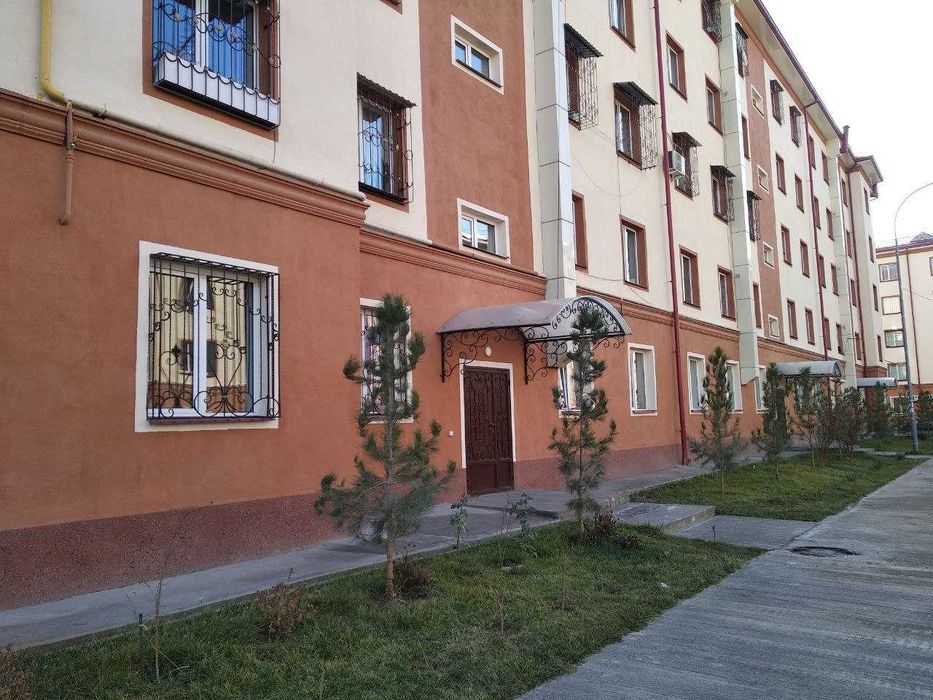 Продается квартира в Яшнабадском районе Новостройка 3-х ком 4-этаж