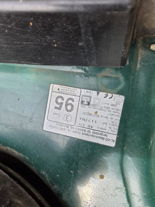 Mașina Tuns iarba/gazon Benzina