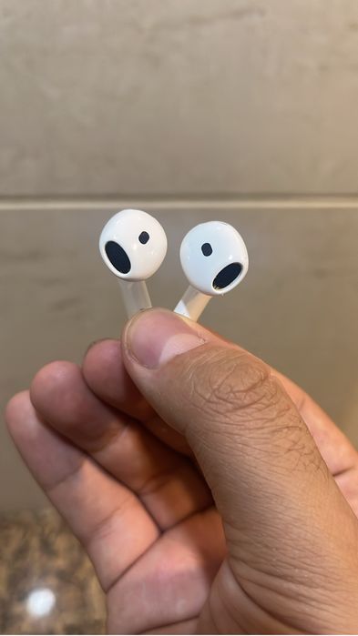 Airpods 4 (ANC) Active Noise Cancelation
