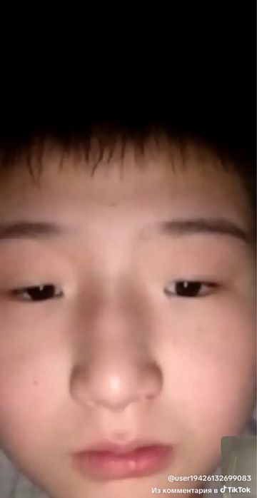 Кот:Имя Тайсон,Ему 9месяц,