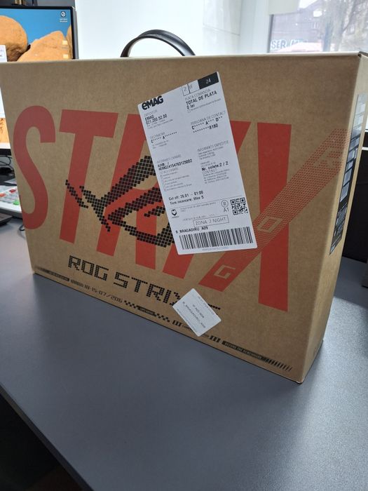 Asus RogStrix G615J  I7-14650HX RTX 5060 16GB Ram